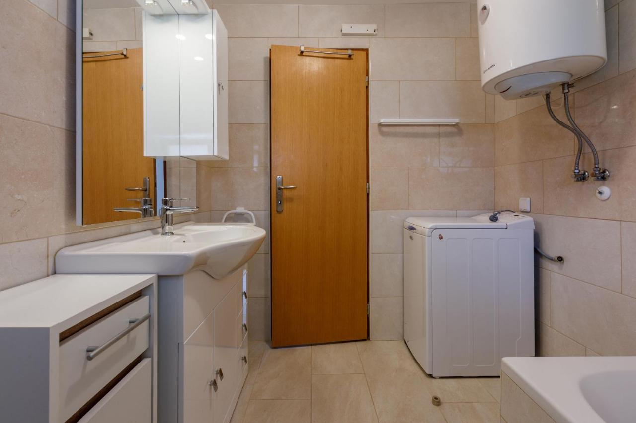 Apartments Dolloree 德拉马利 外观 照片