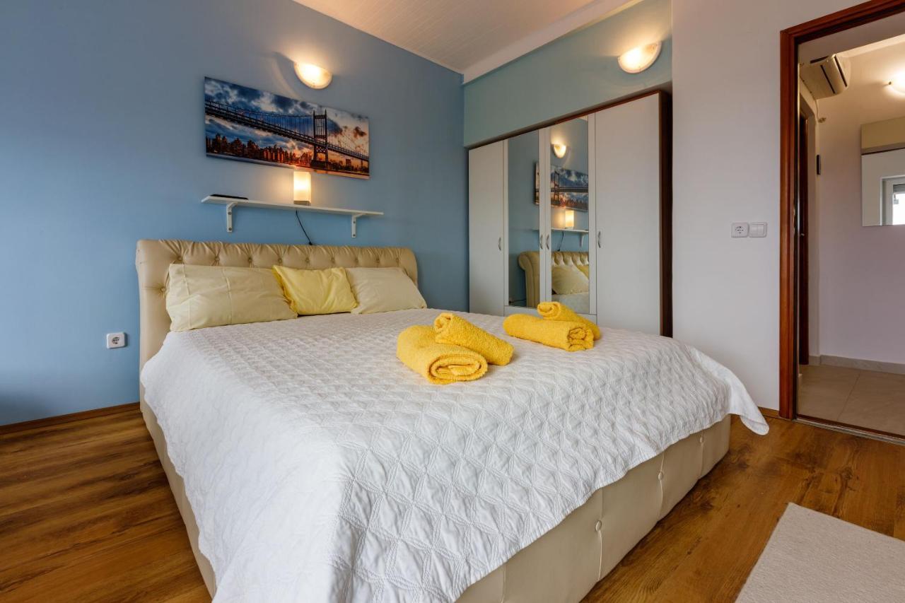Apartments Dolloree 德拉马利 外观 照片